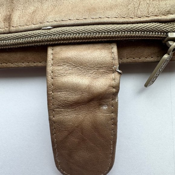 Buxton Wallet with Keychain - Picture 6 of 7